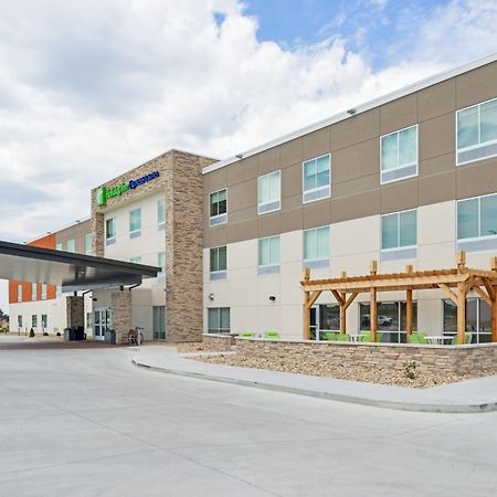 Holiday Inn Express & Suites - Chadron By Ihg Extérieur photo