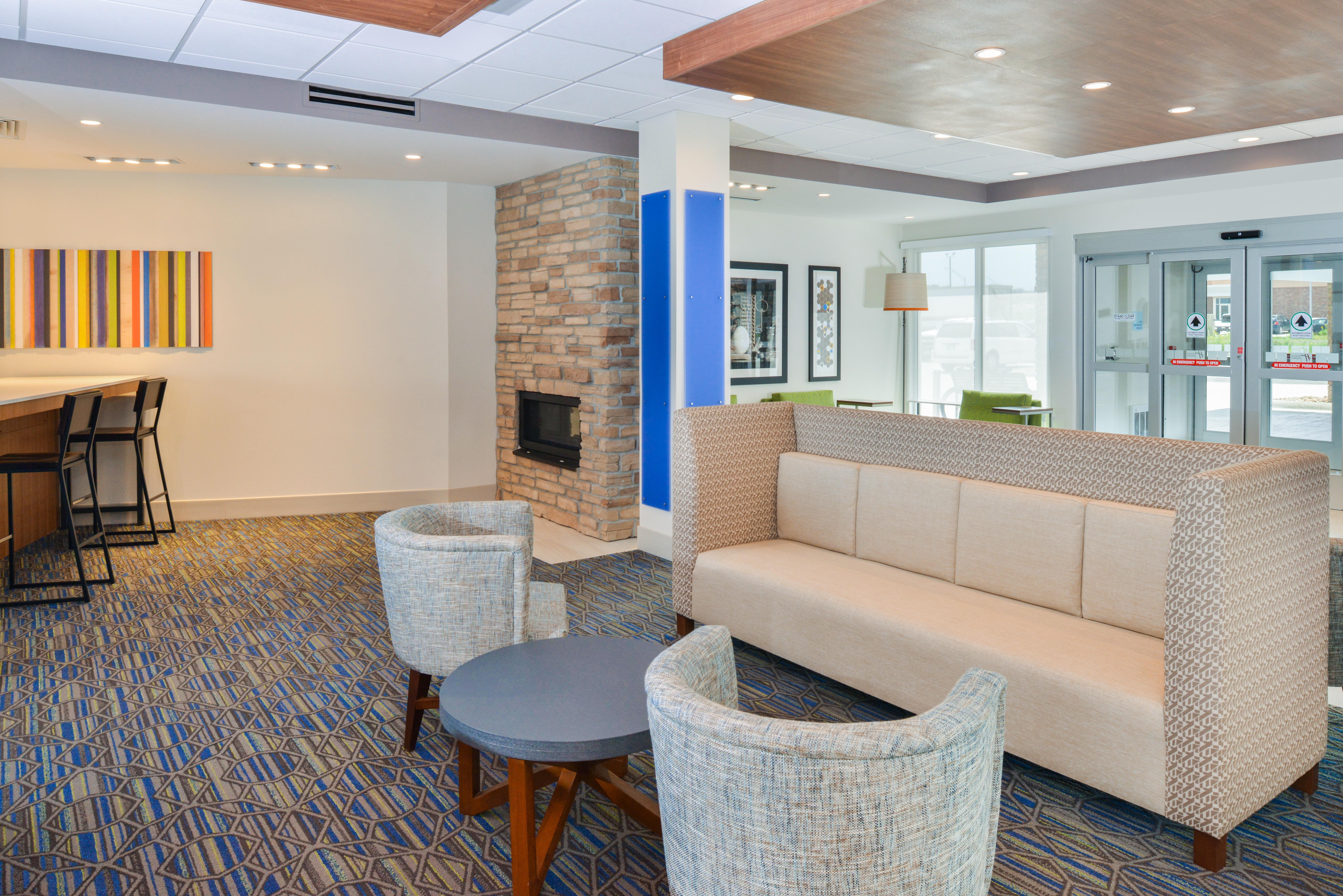 Holiday Inn Express & Suites - Chadron By Ihg Extérieur photo