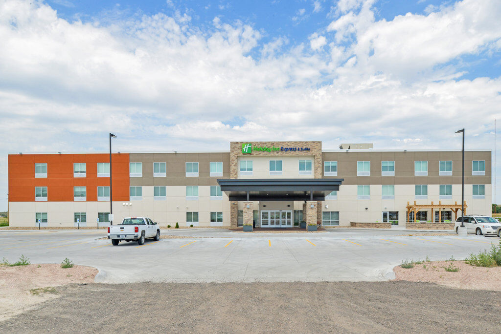 Holiday Inn Express & Suites - Chadron By Ihg Extérieur photo